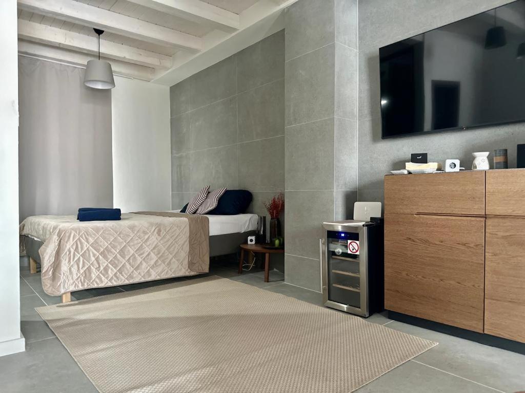 Stone Apartment Жилина Экстерьер фото